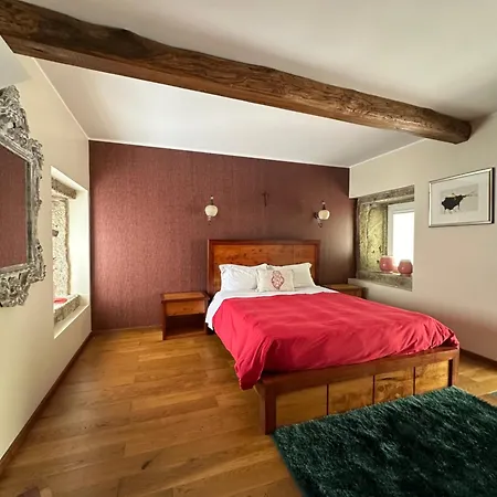 Residencia Louras ホームステイ